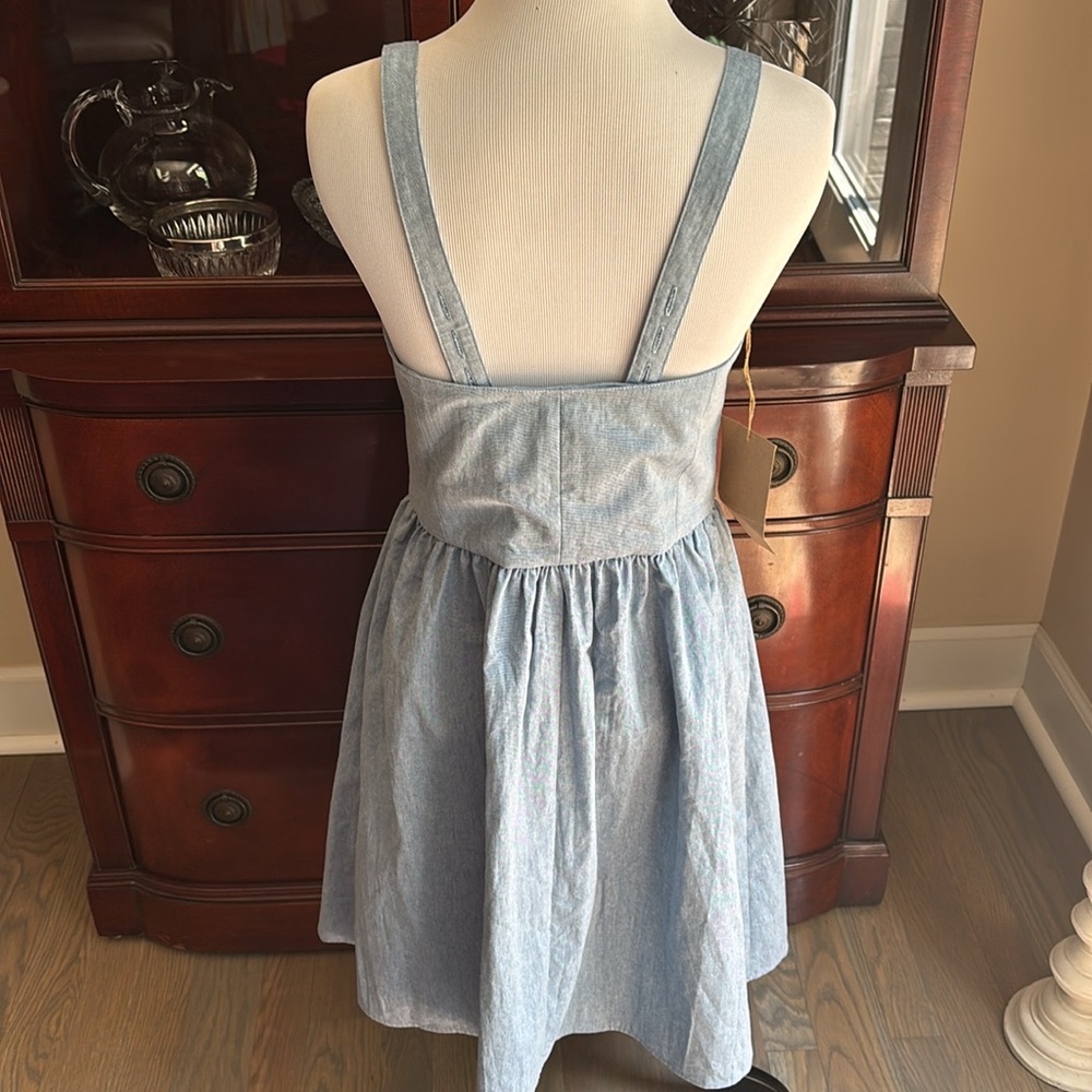 Light Blue Button-Front Sundress with Pockets - Picture 5 of 10